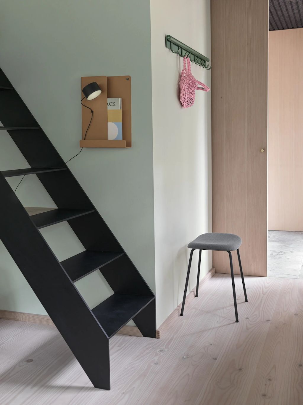 Folded Shelve