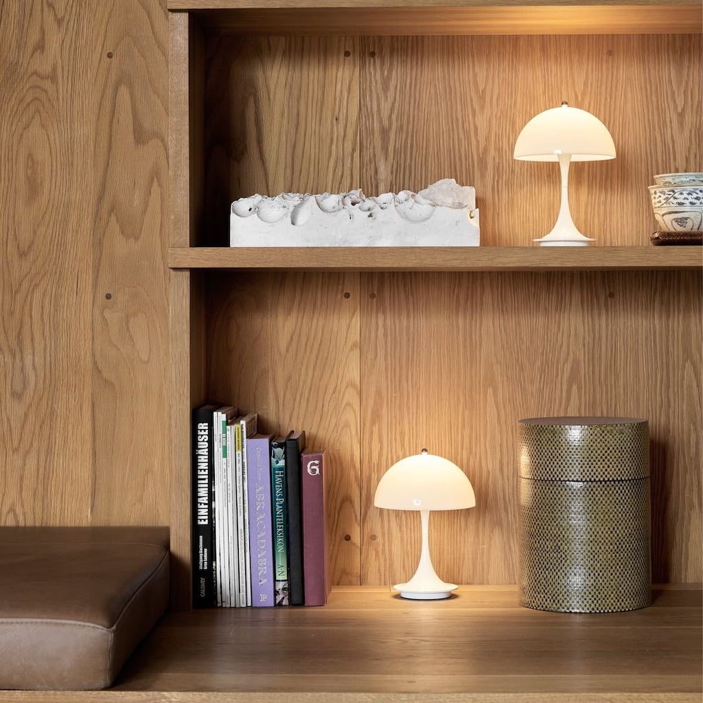 Louis Poulsen Panthella Portable Akku Led Tischleuchte Weiss Ambiente 2