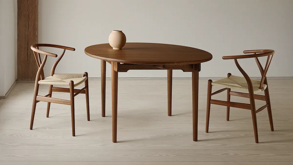 Ch24 Mahogany Oil Ch337 Mahogany Oil 80280041 Hero V2