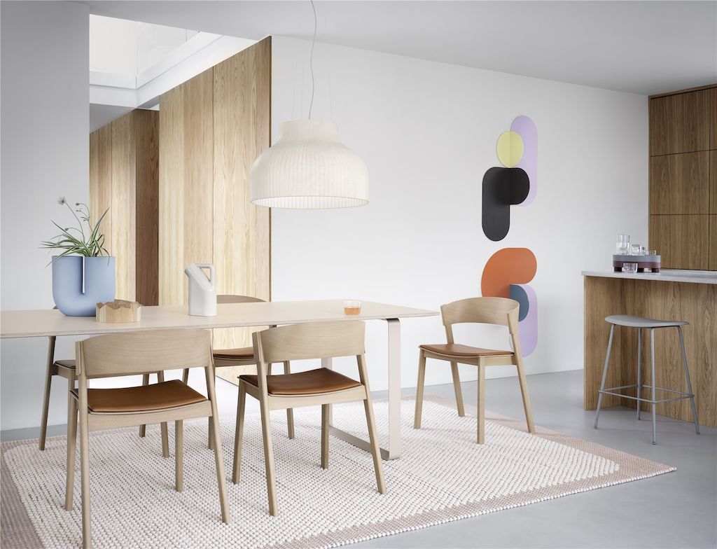 Goldkant Cover Side Chair Oak Cognac Refine Leather 70 70 Table Sand Strand Pendant Lamp Kink Vase Muuto Org