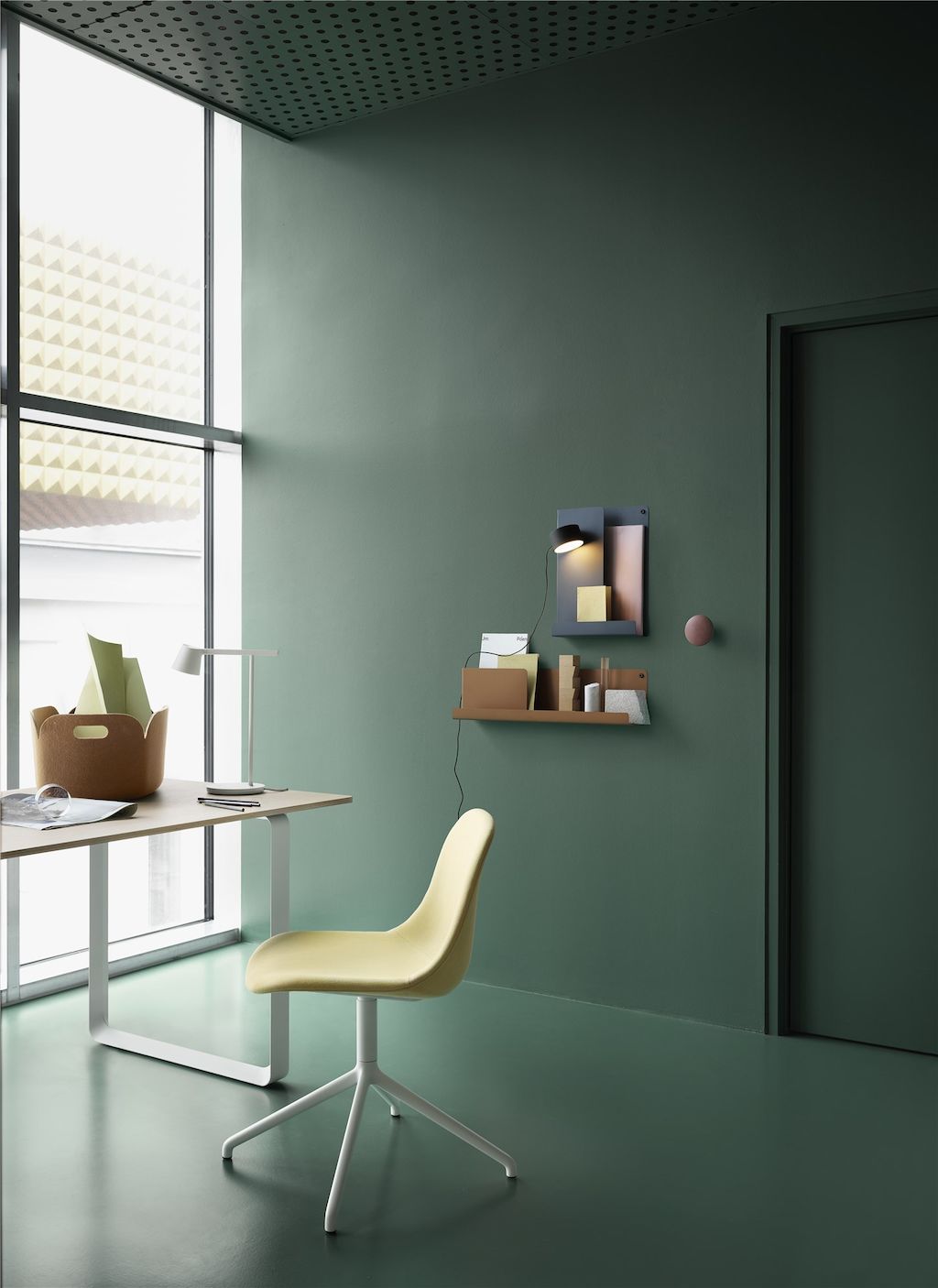 Goldkant Fiber Side Chair Swivel Balder 432 White 70 70 Table Tip Lamp Folded Shelves Post Wall Lamp Muuto Org