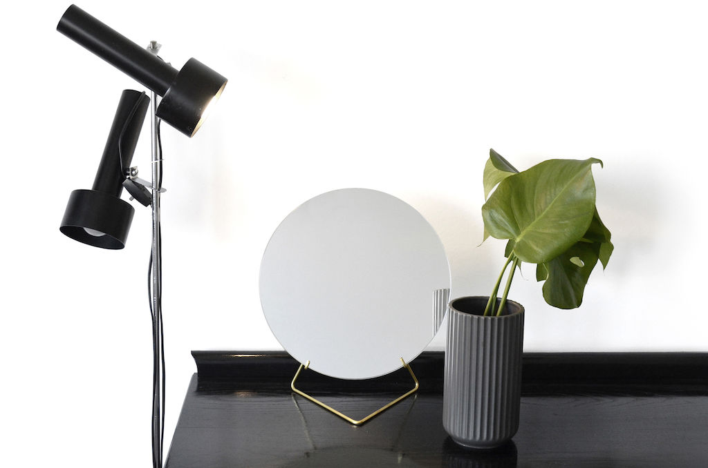 Moebe Mirror 01