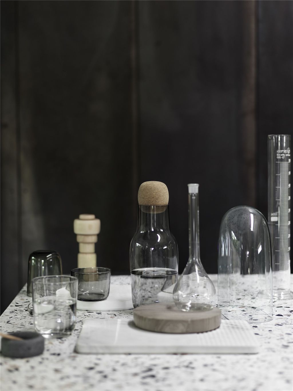 Muuto Corky Grey Groove Plus One Med