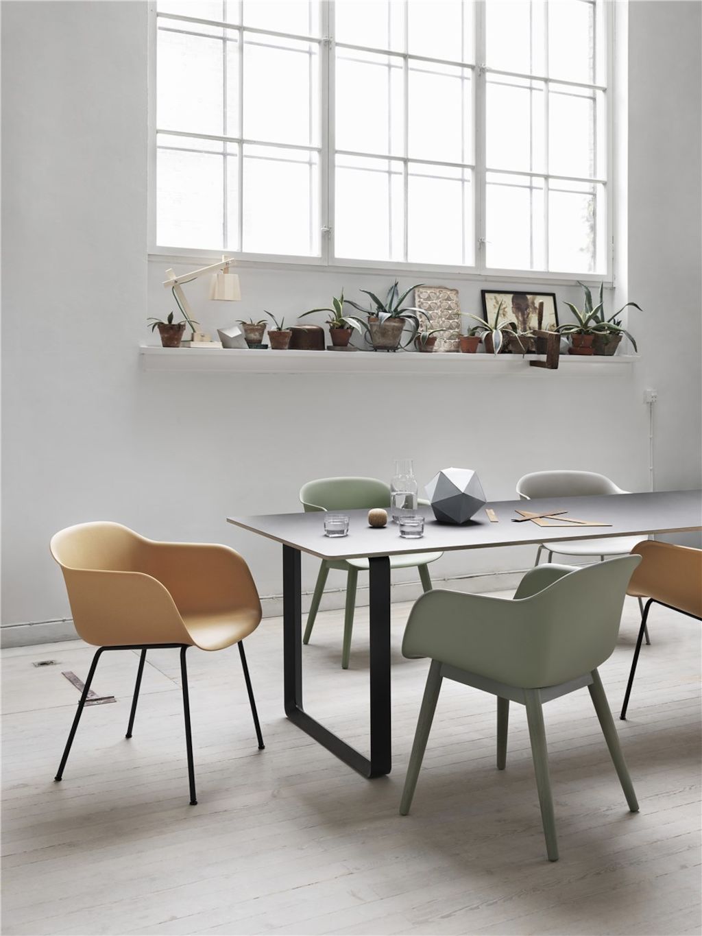 70/70 Table