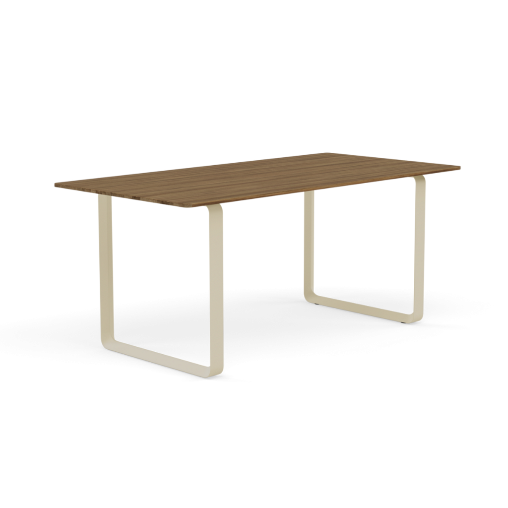 70/70 Table